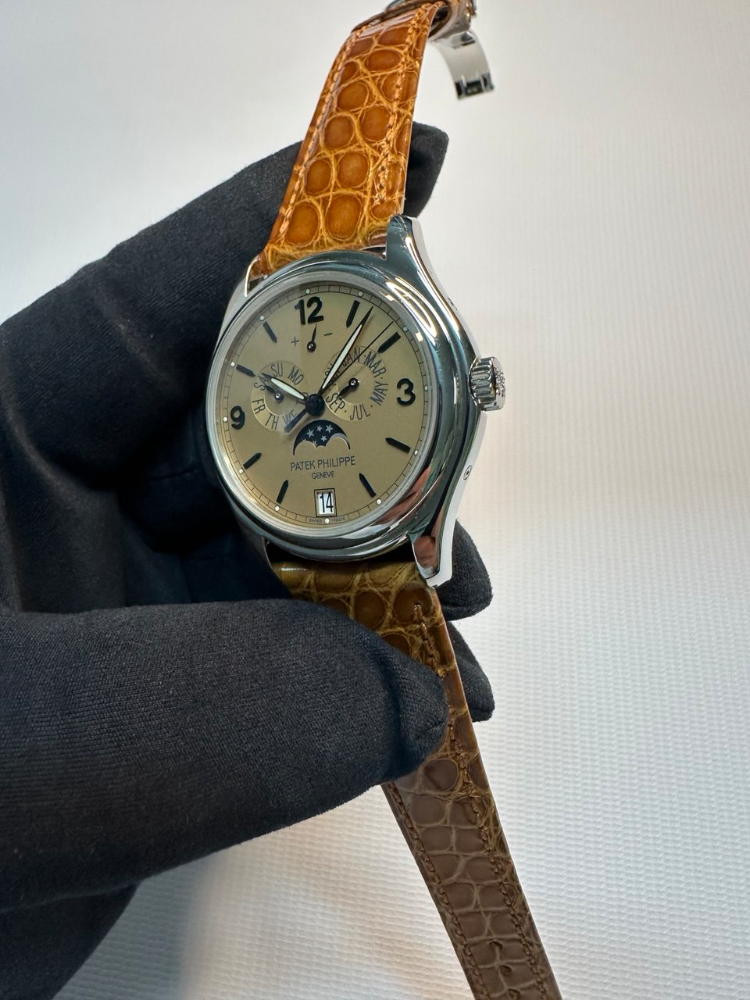 Часы Patek Philippe Complications 5450P-001