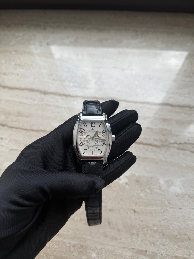 Часы Vacheron Constantin Malte Tonneau Day & Date Royal Eagle 42009/000G-8979