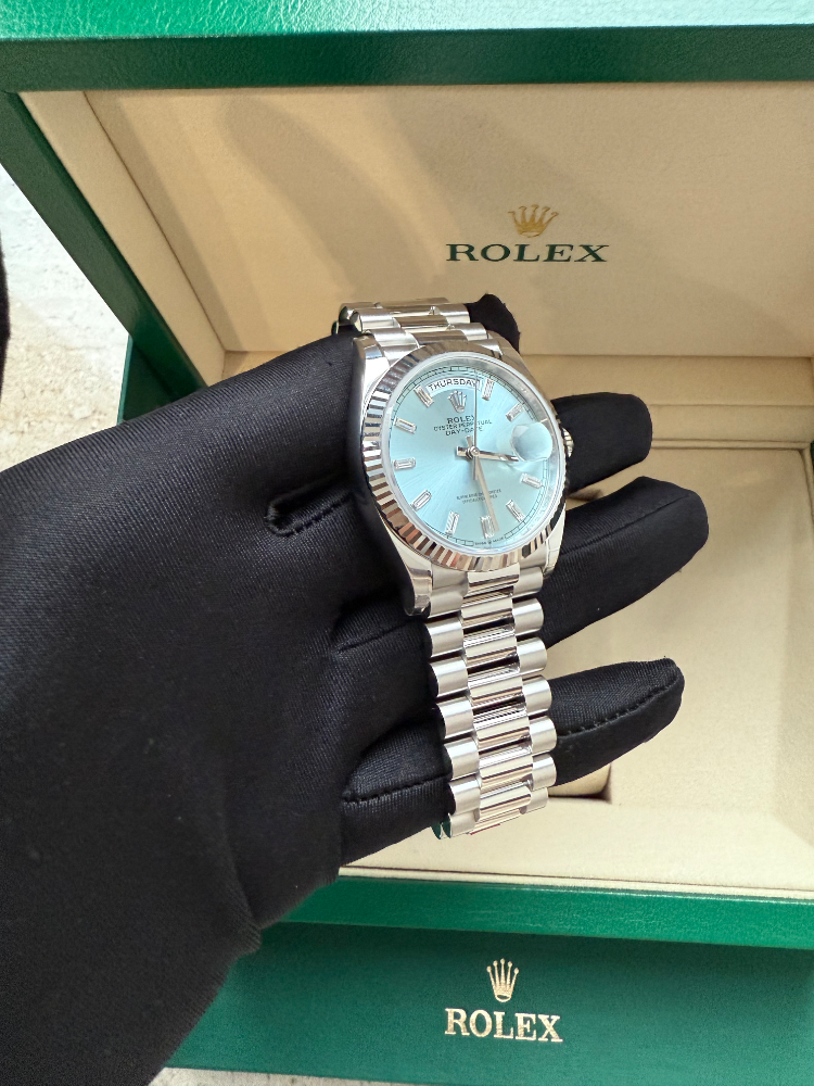 Часы Rolex DAY-DATE 36мм PLATINUM 128236-0009