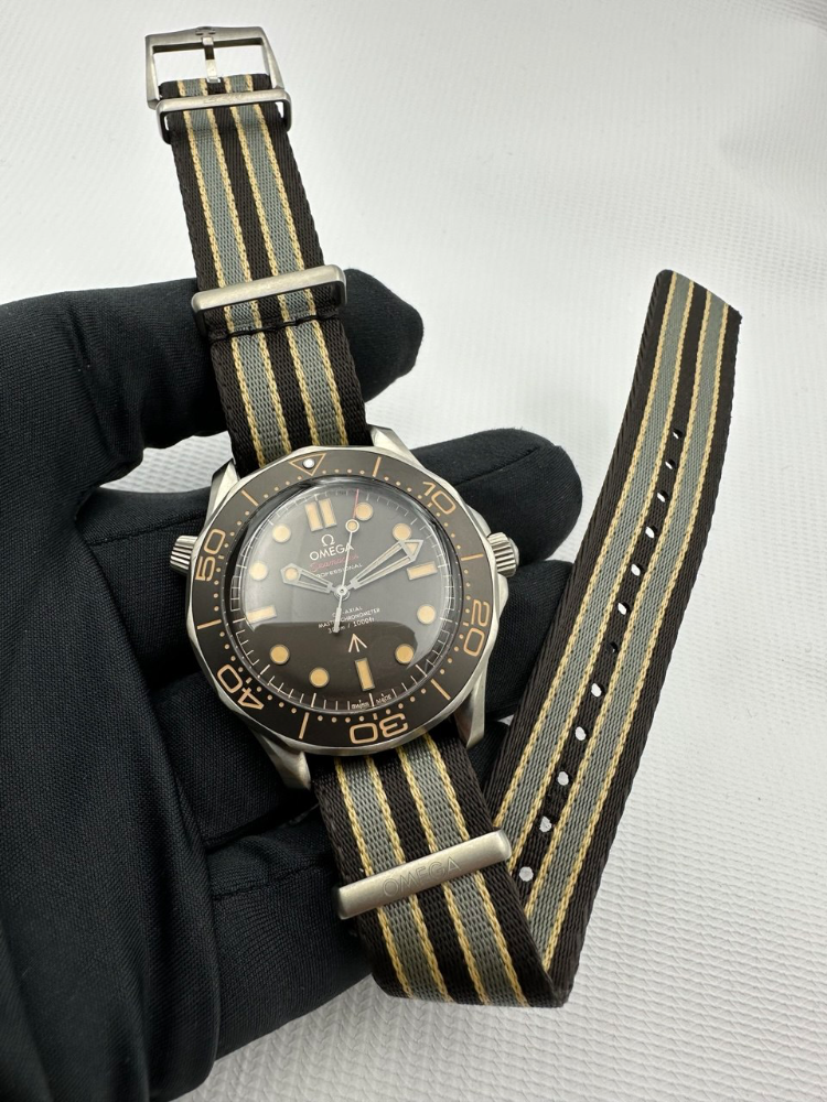 Часы Omega Seamaster DIVER 300M CO‑AXIAL MASTER CHRONOMETER CHRONOGRAPH 42 MM