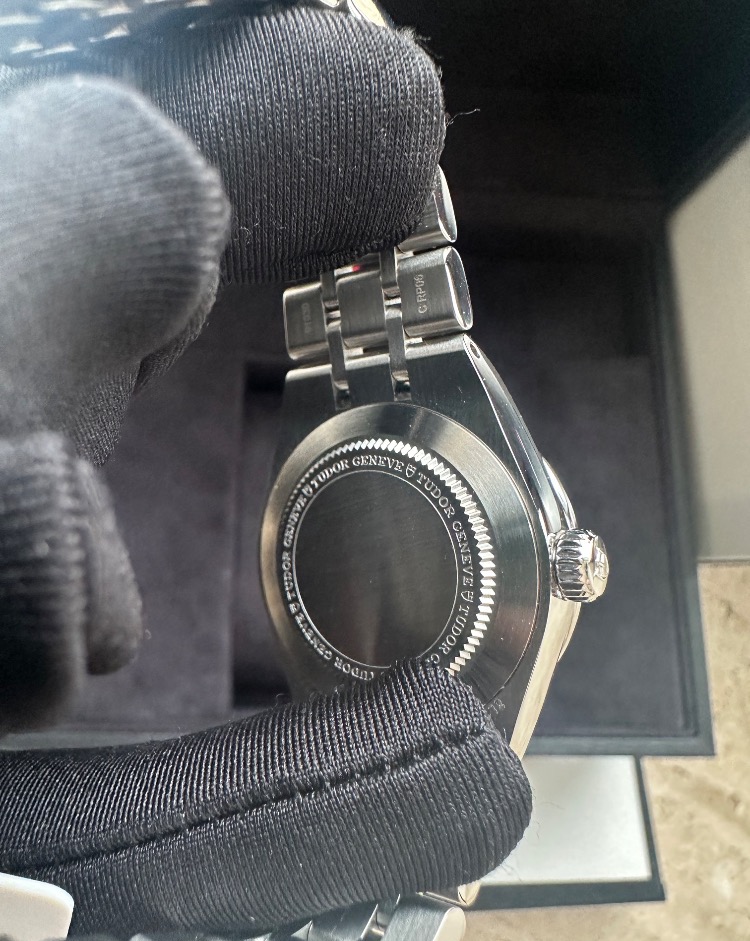 Часы Tudor ROYAL M28300-0002