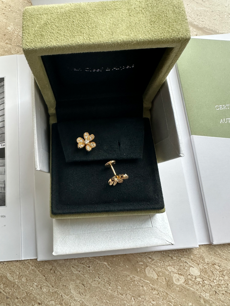 Серьги Van Cleef & Arpels Frivole миниатюрная модель VCARP24200