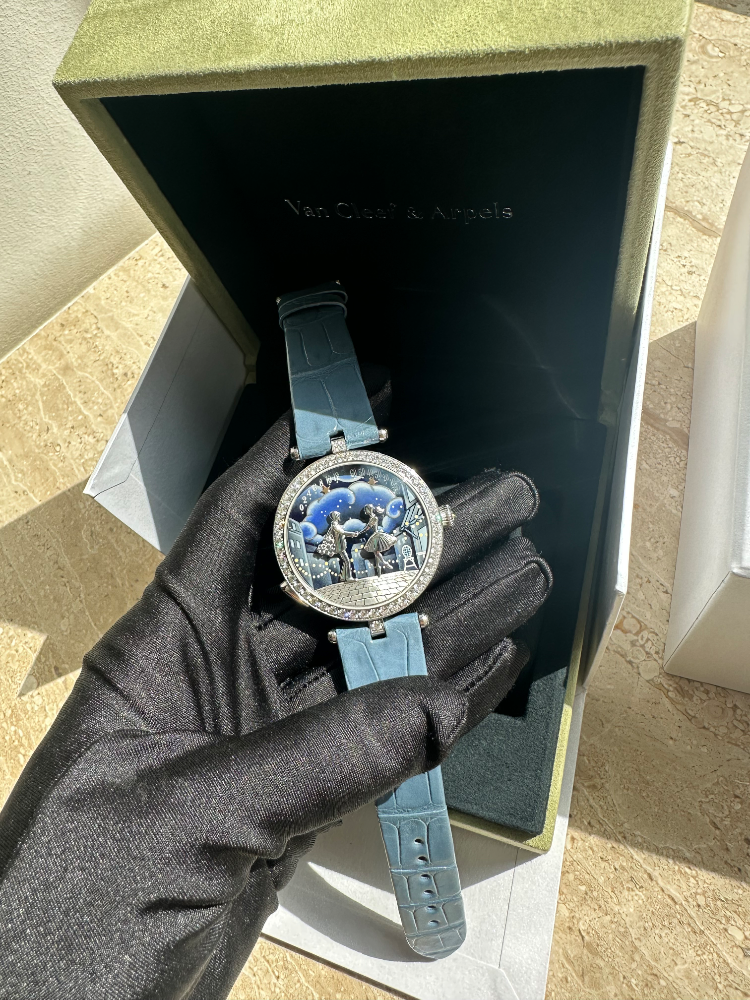 Часы Van Cleef & Arpels Lady Arpels Bal des Amoureux Automate watch VCARPERV00