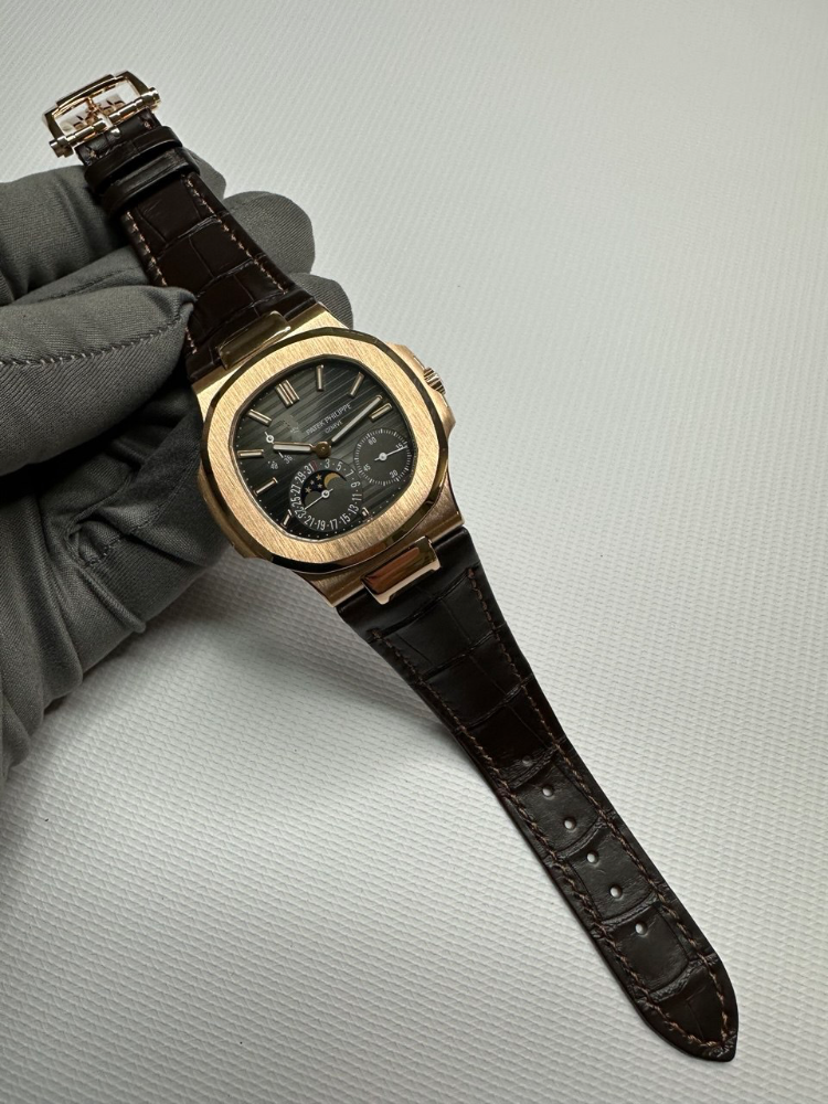 Часы Patek Philippe NAUTILUS 5712R-001