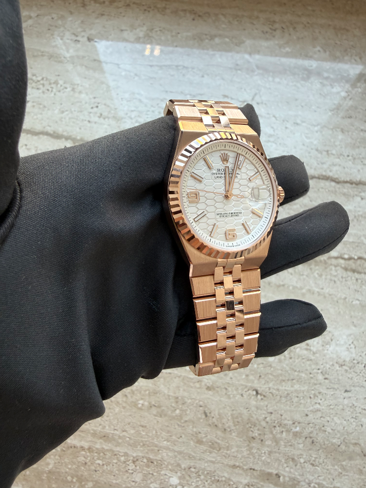 Часы Rolex LAND-DWELLER 40mm 127335-0001