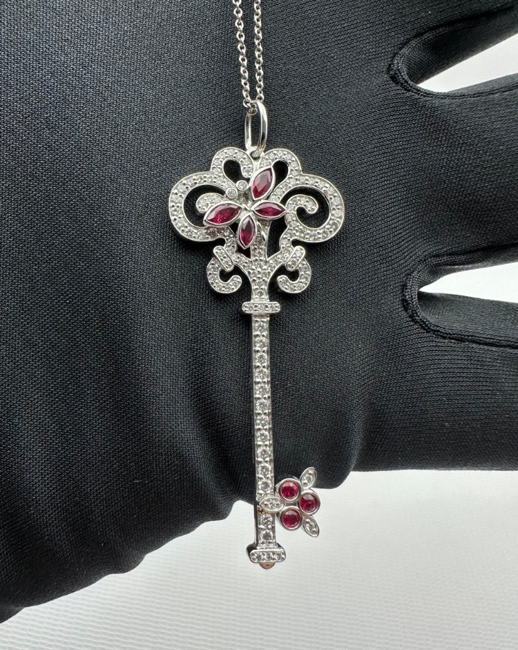 Подвеска Tiffany&Co. Tiffany Keys -ключ Enchant со стрекозой.