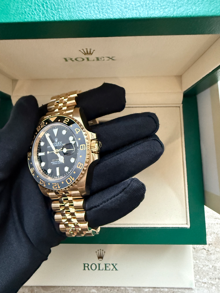 Часы Rolex GMT-Master II yellow gold 126718GRNR