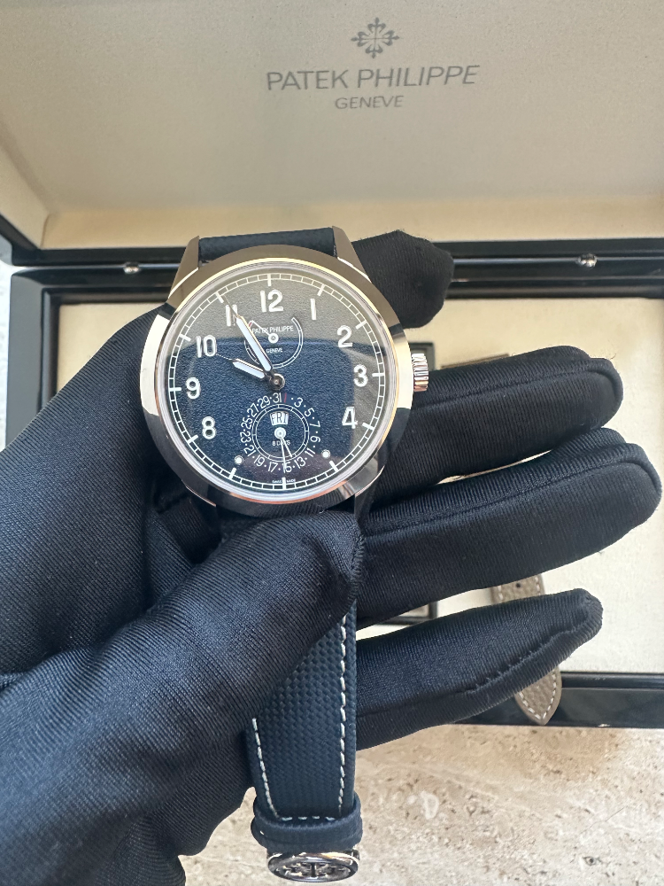 Часы Patek Philippe 8-DAY POWER RESERVE INSTANTANEOUS DAY AND DATE 5328G-001