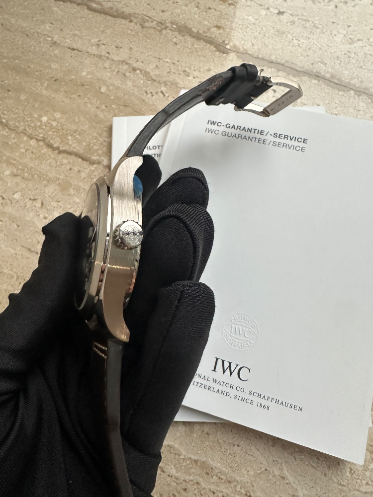 Часы IWC Saint Exupery UTC Pilots IW326102