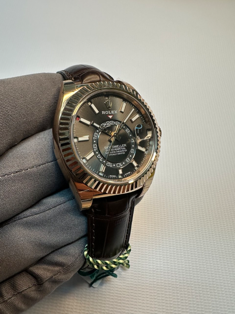Часы Rolex Sky-Dweller 42mm Everose Gold 326135-0008
