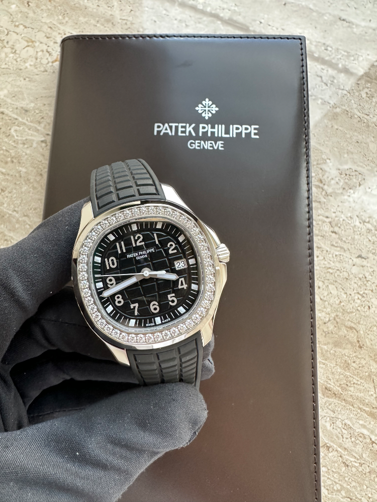 Часы Patek Philippe Aquanaut 5267/200A-001