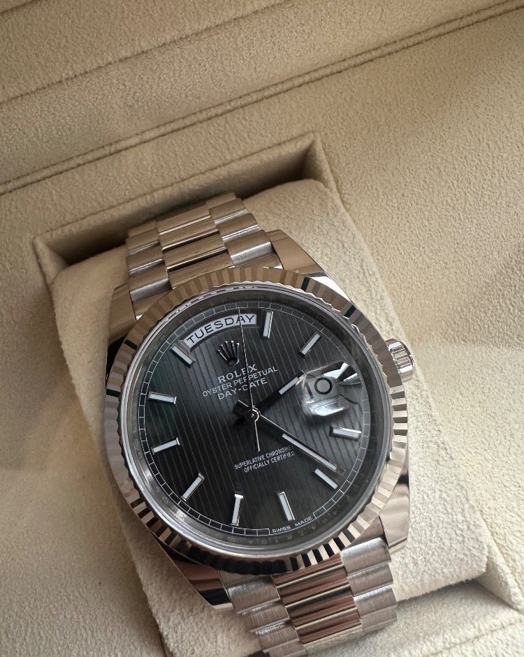 Часы Rolex Day-Date 40mm 228239-0002 WHITE GOLD