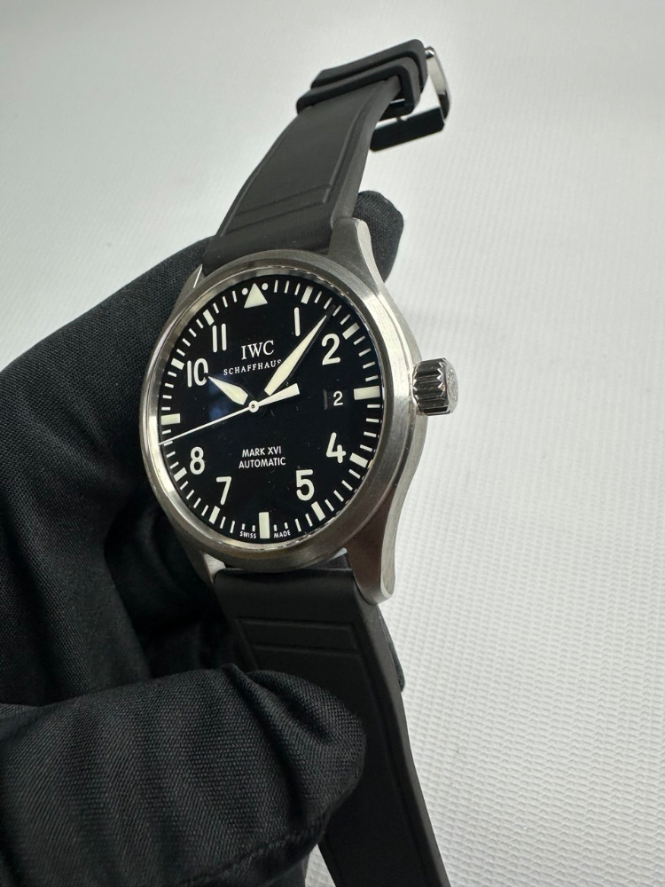 Часы IWC Pillot s Watches Mark XVI IW325501