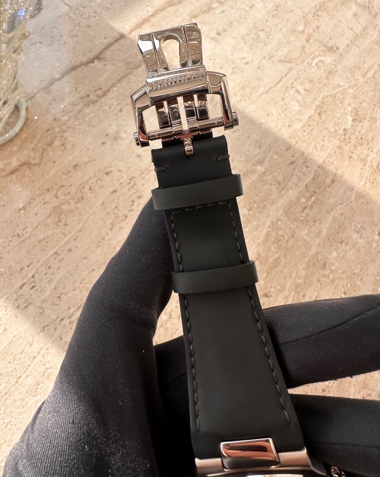 Часы Patek Philippe NAUTILUS 5712G-001