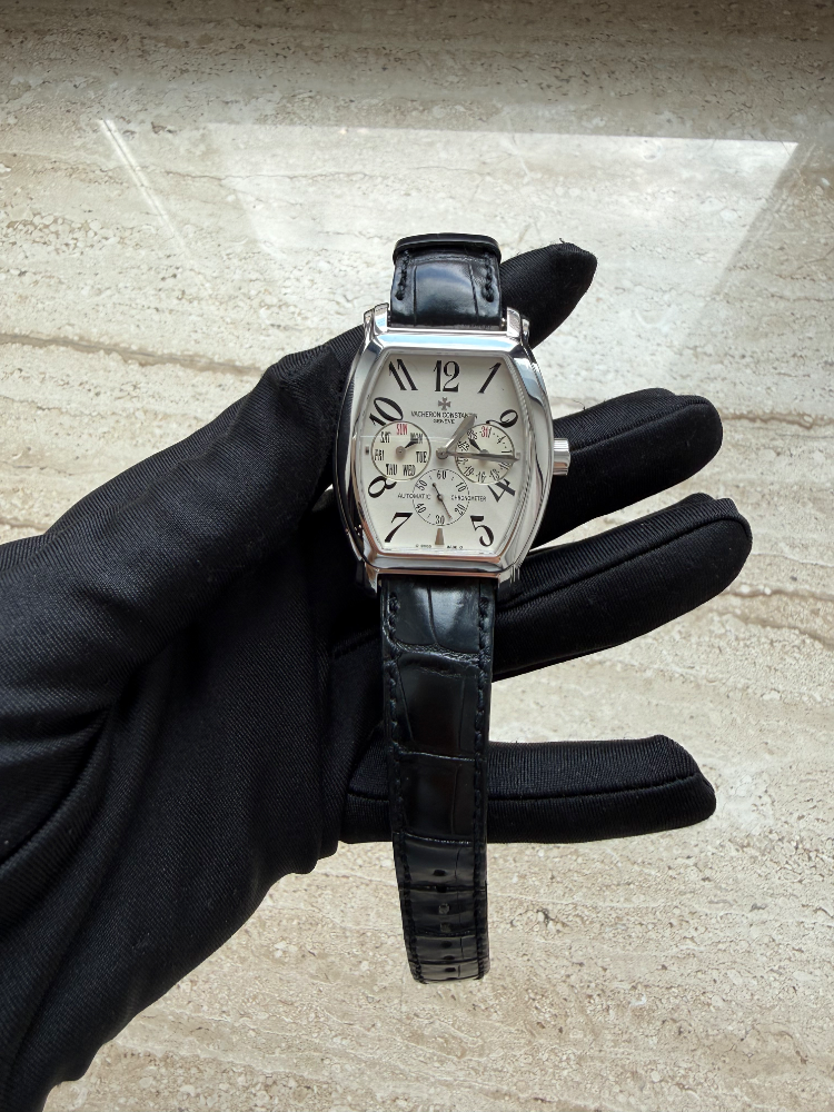 Часы Vacheron Constantin Malte Tonneau Day & Date Royal Eagle 42009/000G-8979