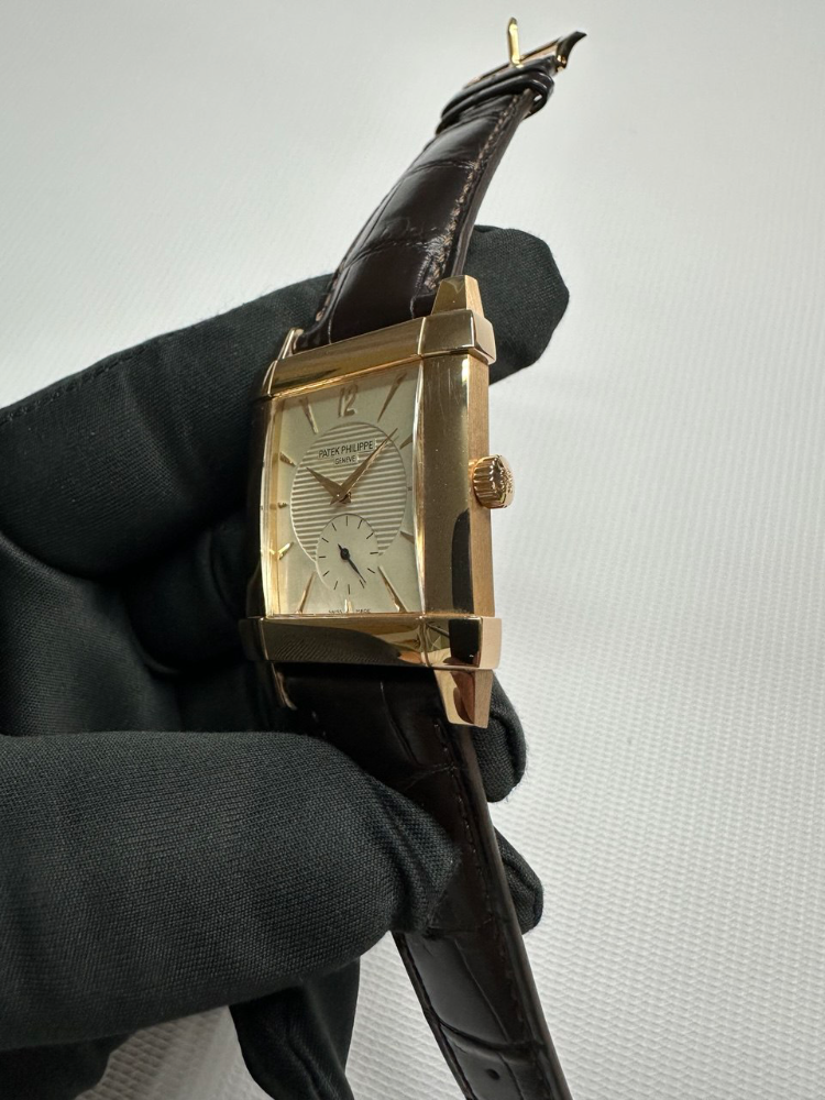 Часы Patek Philippe Gondolo 5111J-001