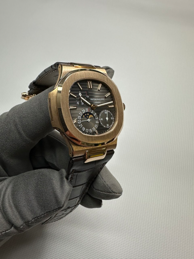 Часы Patek Philippe NAUTILUS 5712R-001