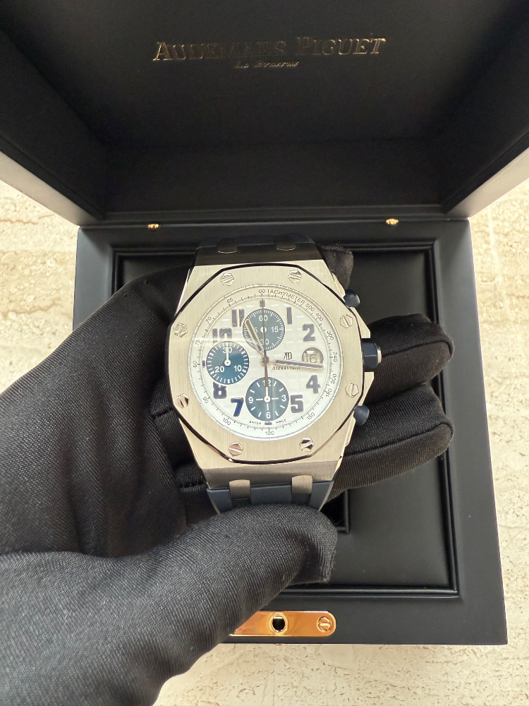 Часы AUDEMARS PIGUET ROYAL OAK OFFSHORE NAVY CHRONOGRAPH 26170ST.OO.D305CR.01