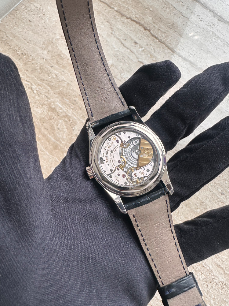 Часы Patek Philippe Calatrava 6000G-012