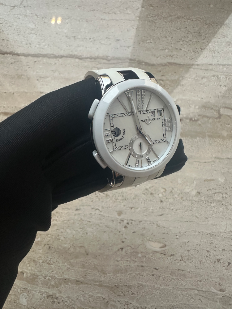 Часы Ulysse Nardin Fctional Executive Dual Time Executive Lady 243-10-3/391
