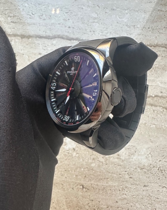 Часы Perrelet TURBINE SPECIAL EDITION POKER A4018/1