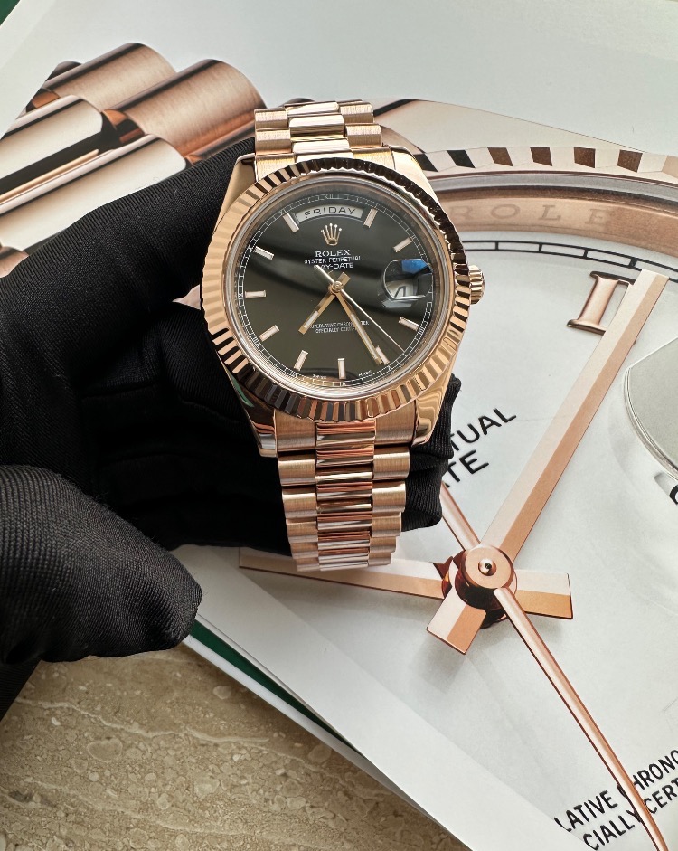 Часы Rolex Day-Date 41 Black Dial Rose Gold 218235