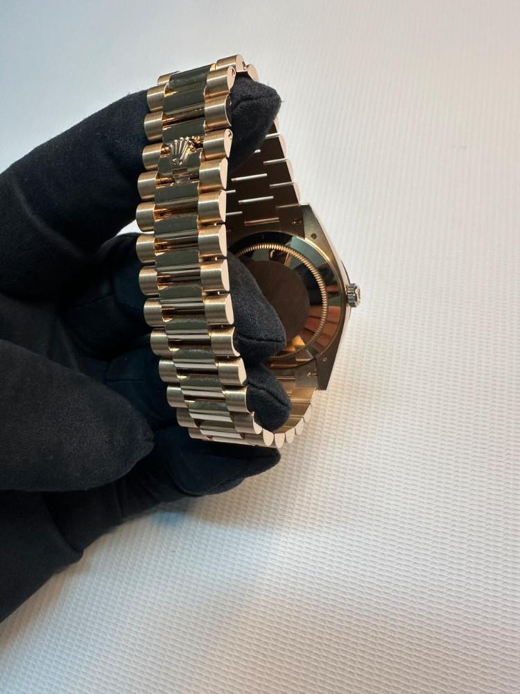 Часы Rolex Day-Date 40mm 228345RBR
