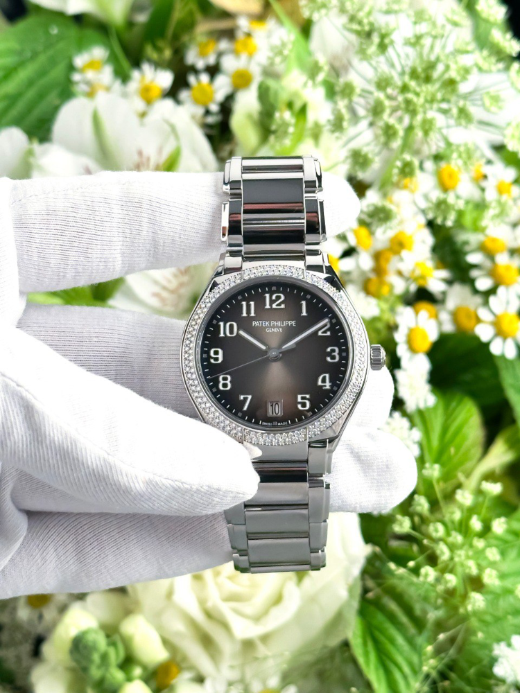Часы Patek Philippe Twenty-4 7300/1200A-010