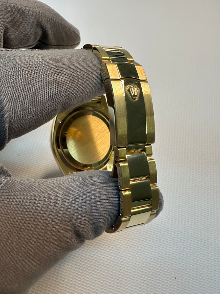 Часы Rolex Sky-Dweller 42mm Yellow Gold 326938 Champagne