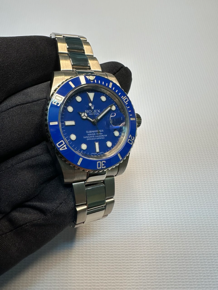 Часы Rolex Submariner White gold 116619LB.