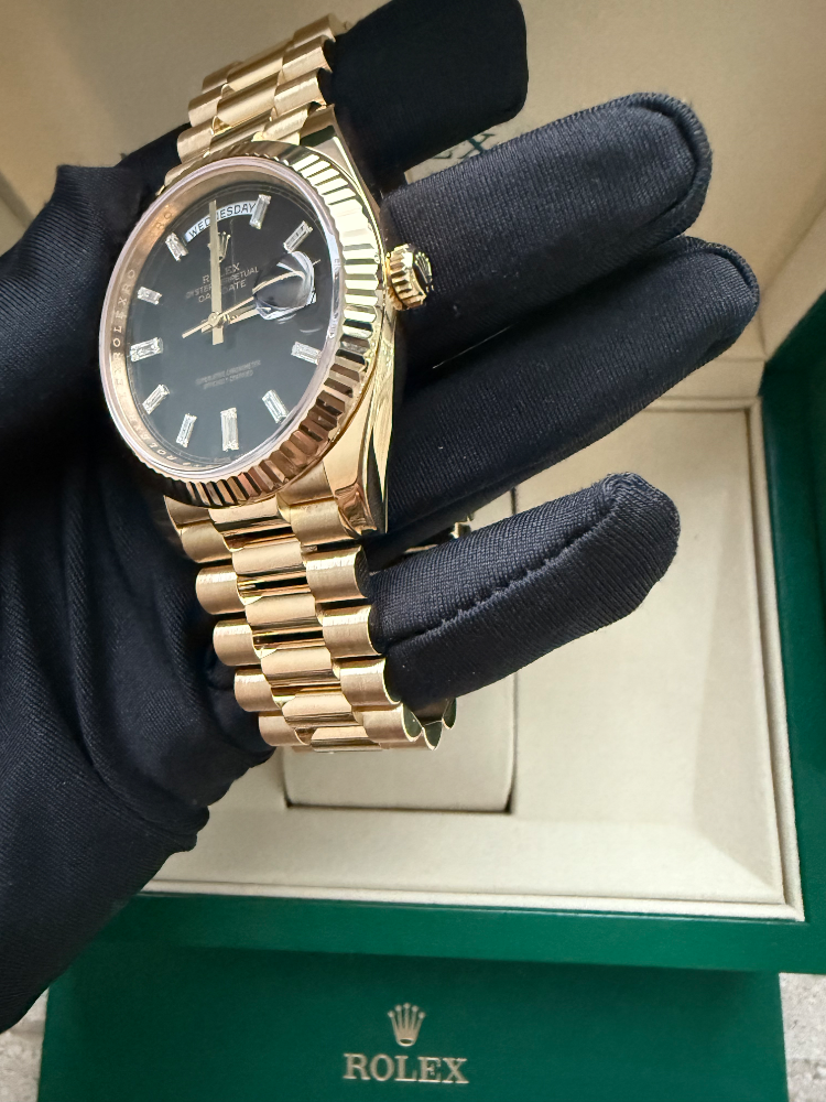 Часы Rolex Day-Date 40mm 228238