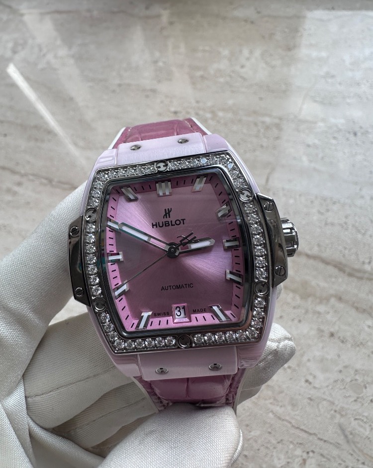 Часы Hublot SPIRIT OF BIG BANG PINK CERAMIC TITANIUM DIAMONDS 665.RN.891P.LR.1204