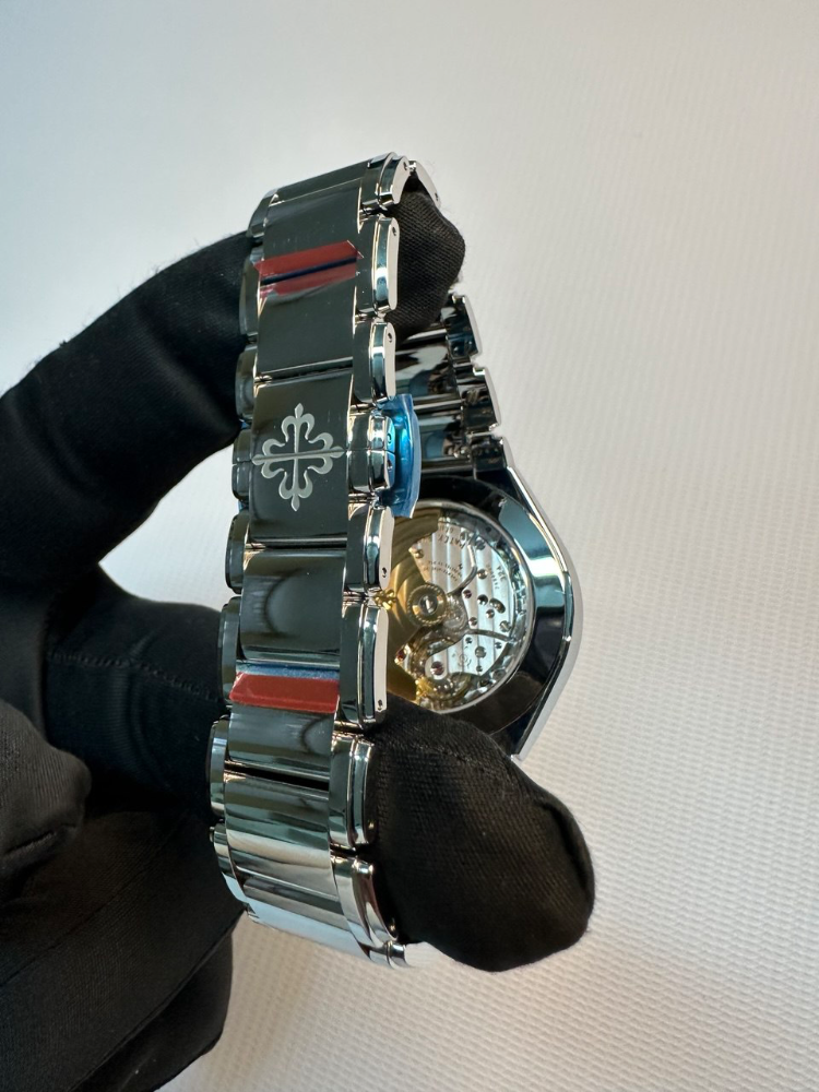 Часы Patek Philippe Twenty-4 7300/1200A-001