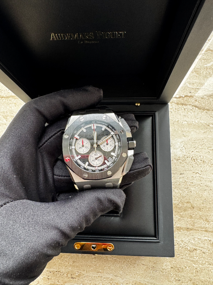 Часы AUDEMARS PIGUET Royal Oak Offshore Chronograph 43 mm 26420SO.OO.A002CA.01
