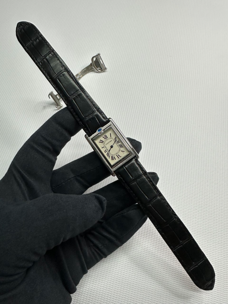 Часы Cartier 2390 Tank Basculante Mecanique
