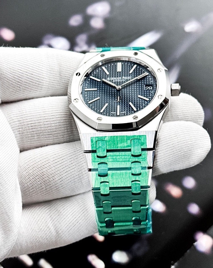 Часы AUDEMARS PIGUET ROYAL OAK JUMBO EXTRA-THIN 16202ST.OO.1240ST.02