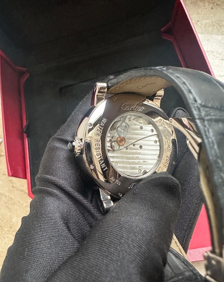 Часы Cartier Rotonde de Astrotourbillon W1556204