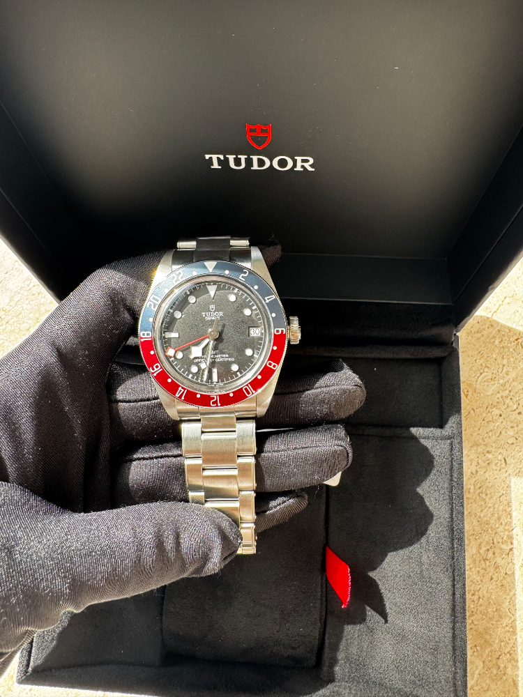Часы Tudor Black Bay GMT 79830RB