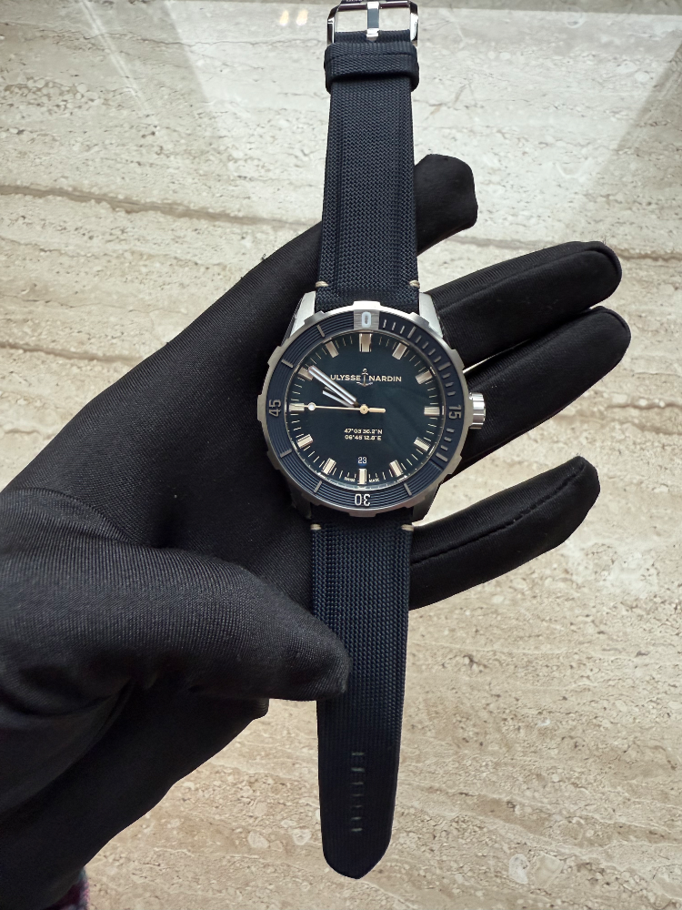 Часы Ulysse Nardin Diver 8163-175/93