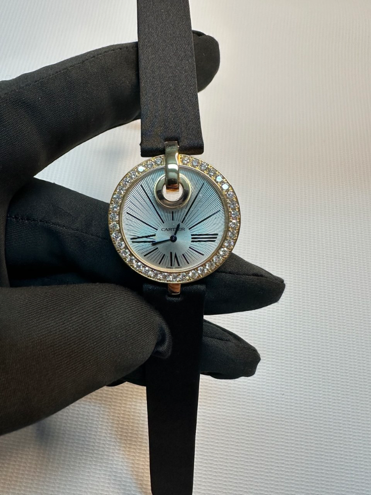 Часы Cartier Captive WG600011