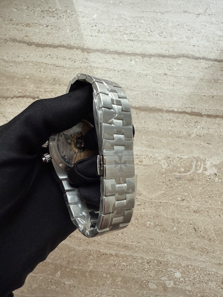 Часы Vacheron Constantin Overseas Dual Time 7900V/110A-B546