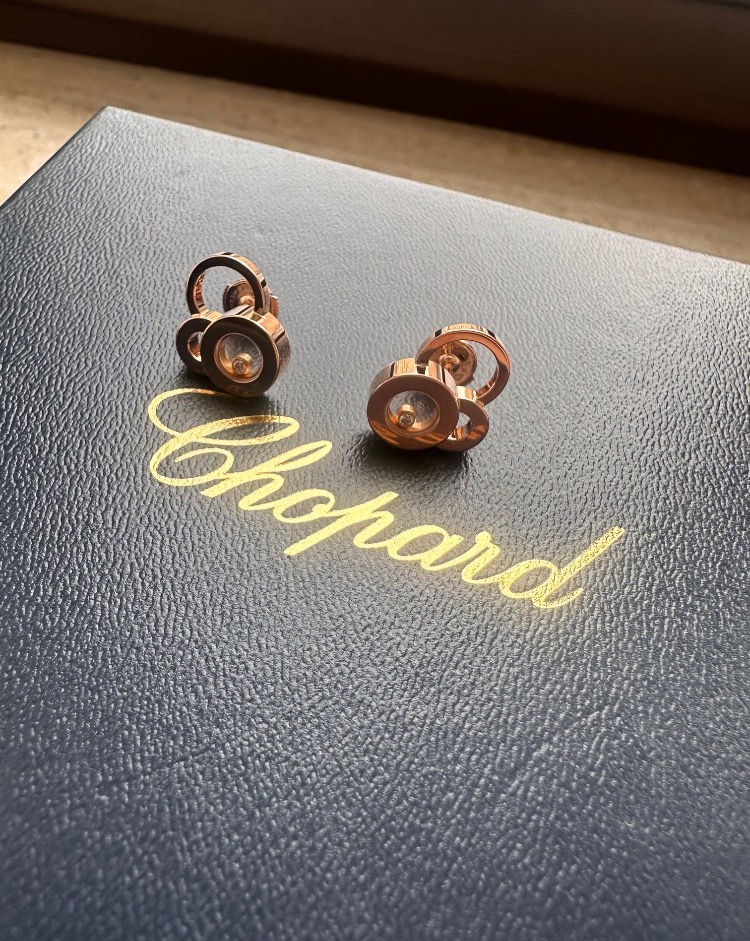 Серьги Chopard HAPPY DIAMOND EARRINGS 836984