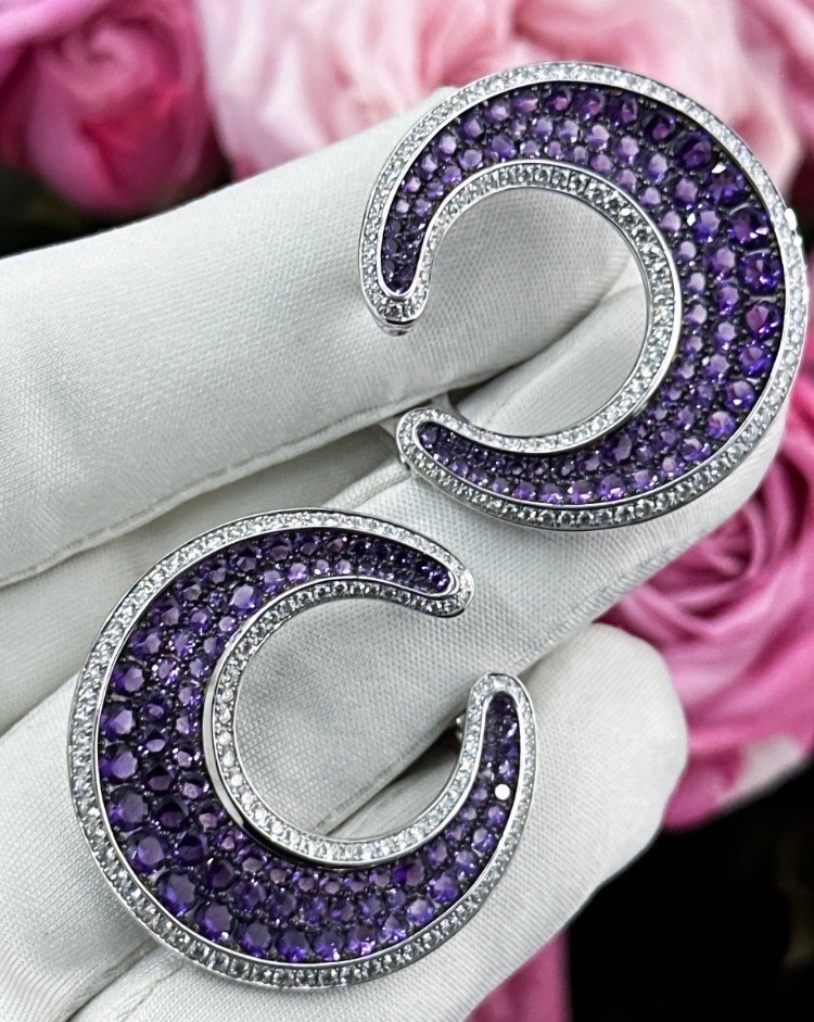 Серьги Chopard IMPERIALE 847866-1003