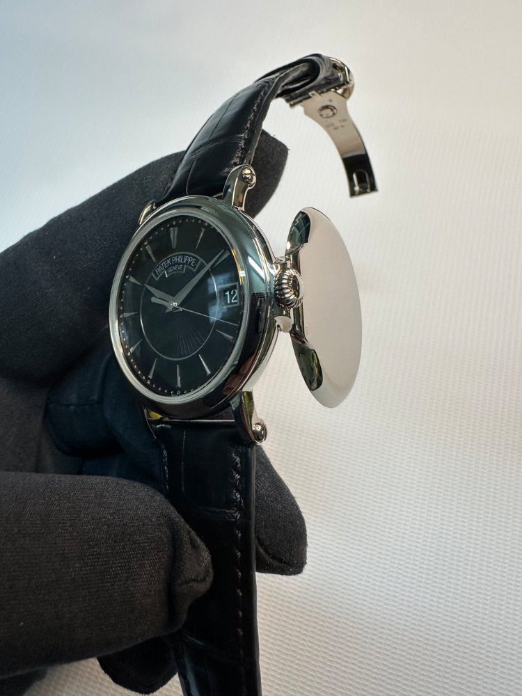 Часы Patek Philippe Calatrava 5153G-001