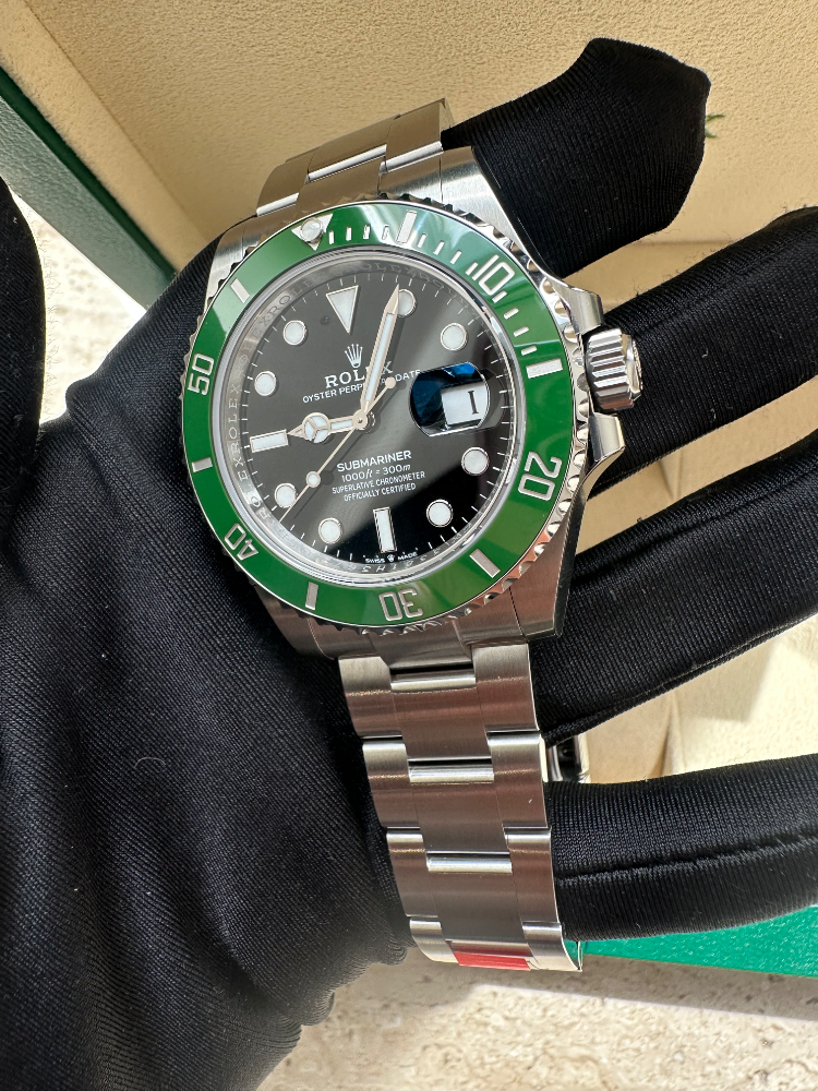 Часы Rolex Submariner Date Oyster Perpetual 126610LV-0002