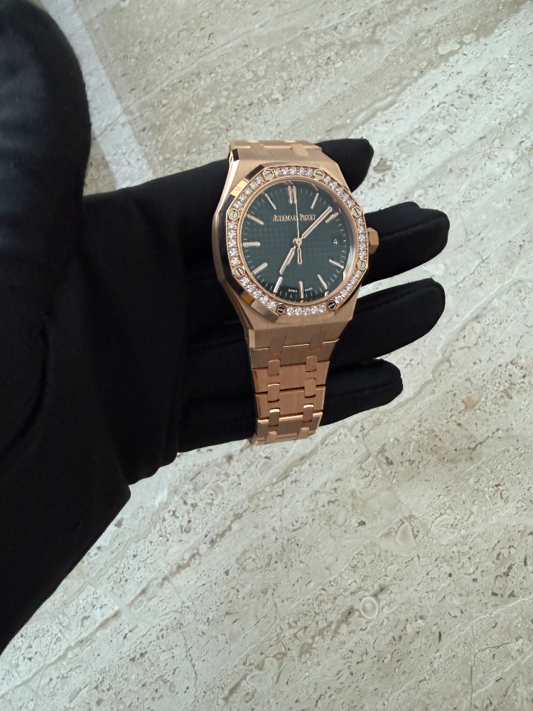 Часы AUDEMARS PIGUET ROYAL OAK SELFWINDING 37mm 15551OR.ZZ.1356OR.06