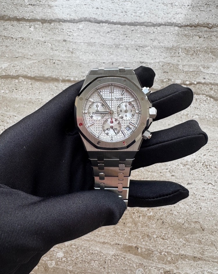 Часы AUDEMARS PIGUET ROYAL OAK SELFWINDING CHRONOGRAPH 41 MM 26240ST.OO.1320ST.07