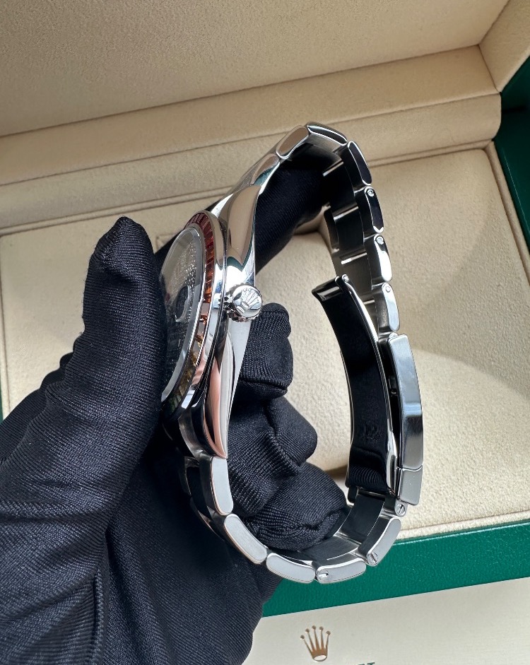 Часы Rolex DateJust 41 mm Rainbow 126300FIX
