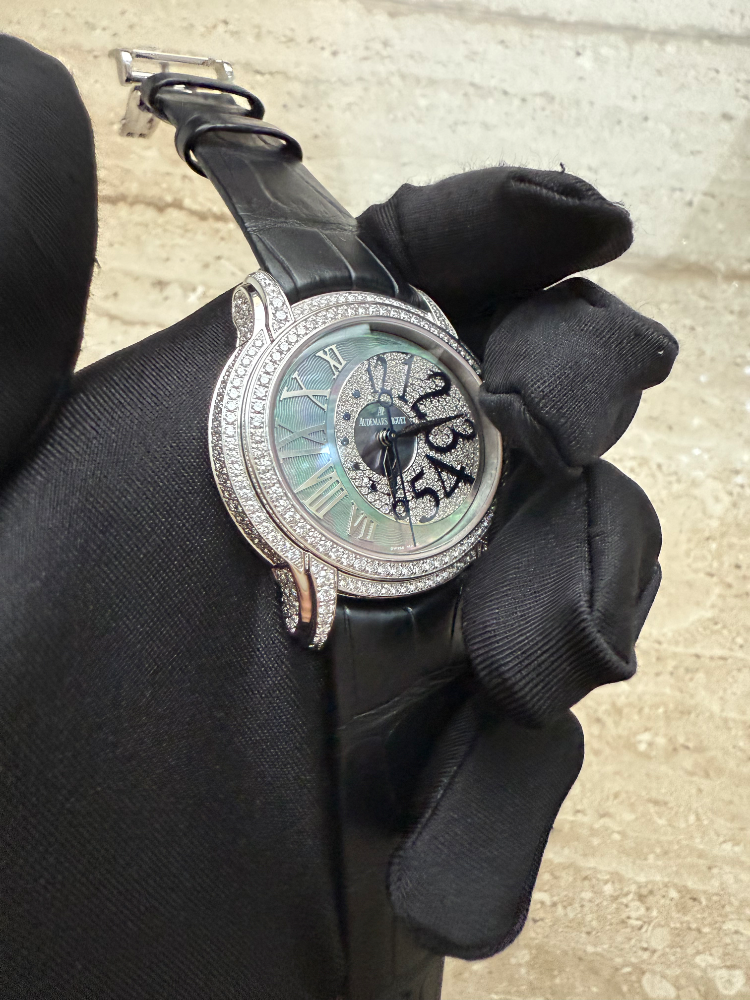 Часы AUDEMARS PIGUET Millenary 77303BC.ZZ.D007SU.01