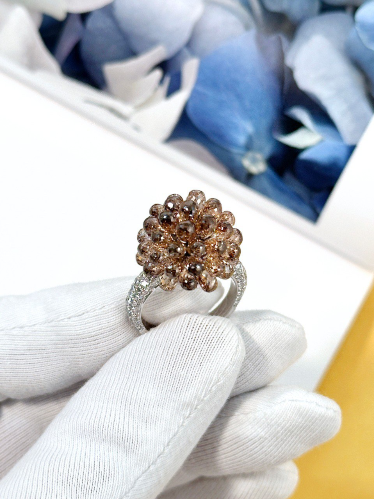 Кольцо Chopard Copacabana Brown Briolette Diamonds 826904-1216